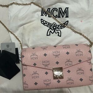 MCM BAG ORIGINAL WITH RECEIPT LIKE NEW EXCELLENT CONDITION WITH DUST BAG
